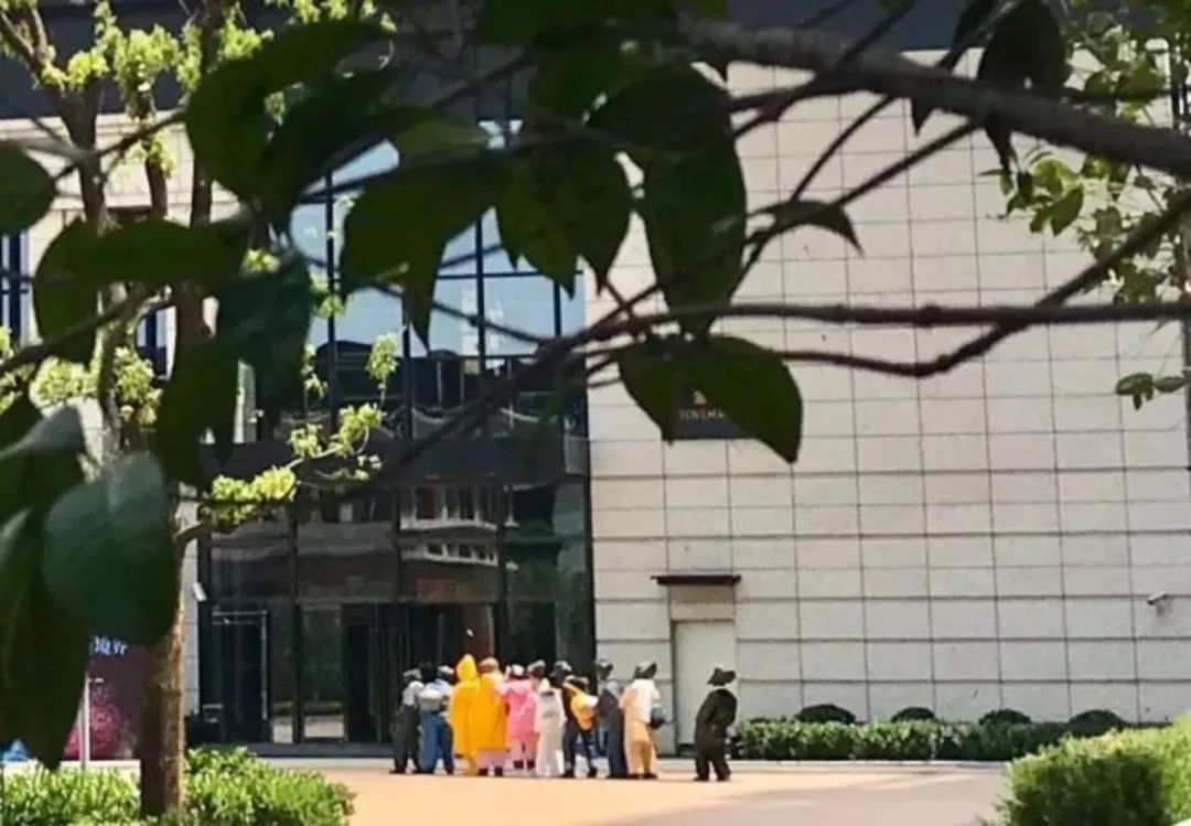 【竞衡八八广场】不时，不饮、食--朱铭雕塑展之茶酒对话 “意大利酒大咖& 聆泉饮石” 